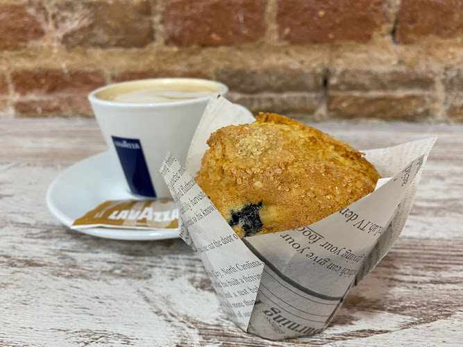 Fotografia tomada fuera de Misty Baked Goods & Coffee - Pastelería en Madrid, Madrid