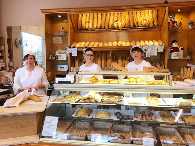 Fotografia tomada fuera de Pastisseria Francisco Bria Forn Tradicional - Forn de pa en Alzira, Valencia