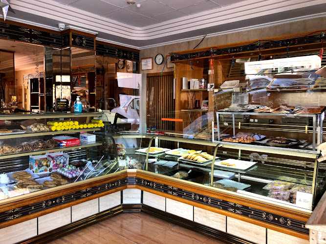 Fotografia tomada fuera de Forn i pastisseria Ferrandis - Panadería en Alzira, Valencia