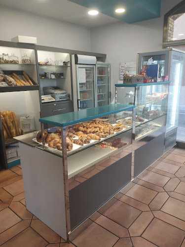 Fotografia tomada fuera de Cafeteria&Pastisseria Lourdes - cafeterías en Lleida, Lérida