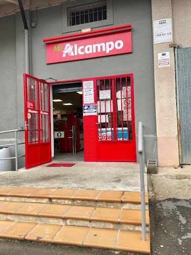 Fotografia tomada fuera de Mi Alcampo - Supermarché en Aliaga, Teruel