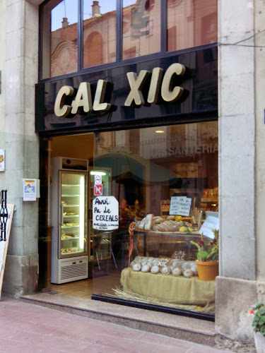 Fotografia tomada fuera de Cal Xic - Forn de pa en Martorell, Barcelona
