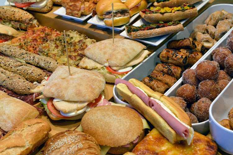 Fotografia tomada fuera de La Guingueta del Pan - Panadería en Sant Adrià de Besòs, Barcelona