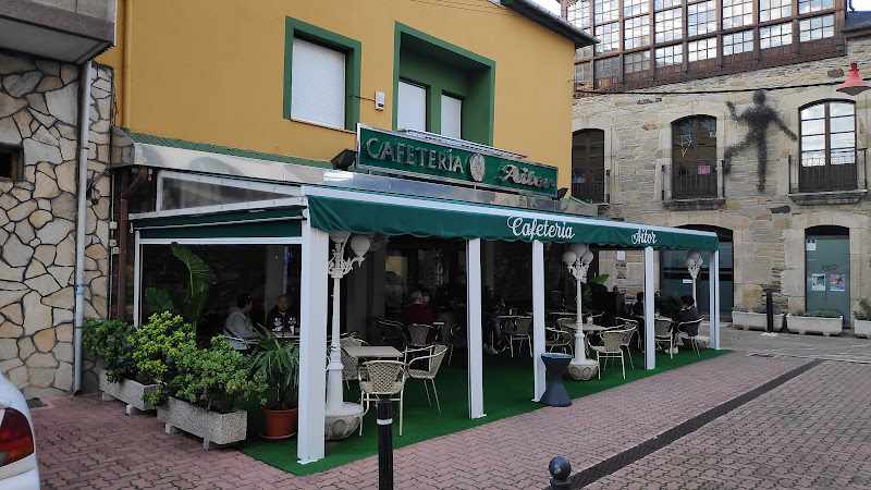 Fotografia tomada fuera de Cafetería Aitor - cafeterías en Cacabelos, León