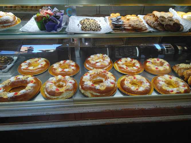 Fotografia tomada fuera de Pastelería Cala Bona - Pastelería en Madrid, Madrid