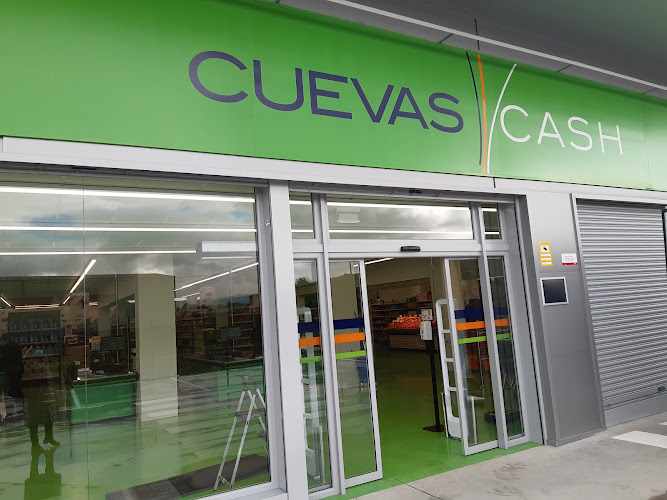 Fotografia tomada fuera de CUEVAS CASH - Supermercado en San Cibrao das Viñas, Orense