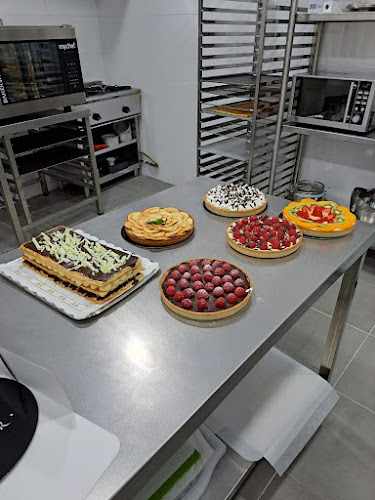 Fotografia tomada fuera de Marian Tercero Obrador - Bufé de dulces y repostería en Moraleja de Enmedio, Madrid