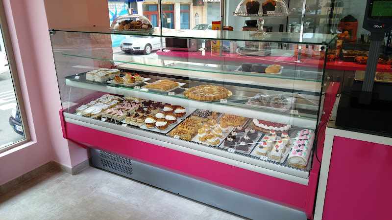 Fotografia tomada fuera de KUKI SUSHI - Pastry shop en Torrevieja, Alicante