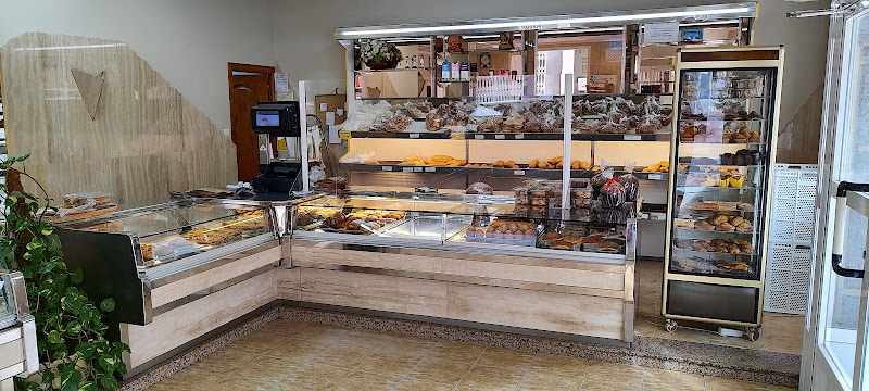 Fotografia tomada fuera de Panadería Torregrosa - Panadería en Torrevieja, Alicante