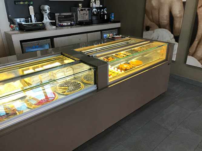 Fotografia tomada fuera de MUDOPAN PANADERIA BOLLERÍA OBRADOR - Panadería en Torrevieja, Alicante