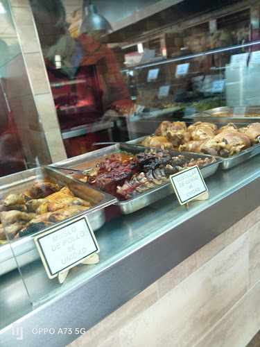 Fotografia tomada fuera de Delicious Bakery la Jijonenca - Heladería en Torrevieja, Alicante