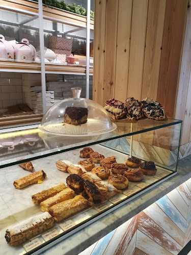 Fotografia tomada fuera de Coffee and Toffee - Pastelería en Torrevieja, Alicante