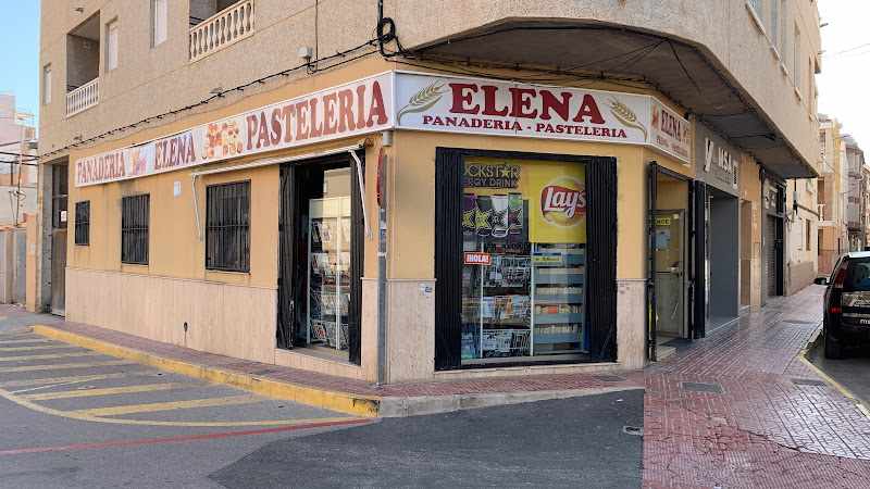 Fotografia tomada fuera de Panaderia Elena - Panadería en La Mata, Alicante
