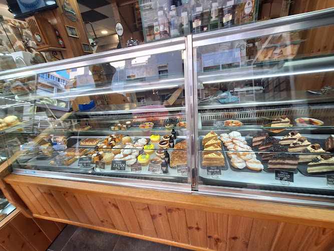 Fotografia tomada fuera de Pastelería Frajaron - Pastelería en Torrevieja, Alicante