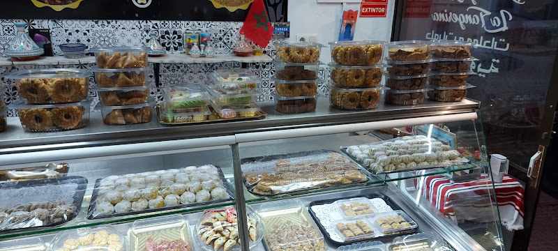 Fotografia tomada fuera de Pastelería & cafetería la tangerina halal - restaurantes en Torrevieja, Alicante