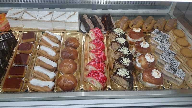 Fotografia tomada fuera de Obrador San Antonio - Pastelería en Santiponce, Sevilla