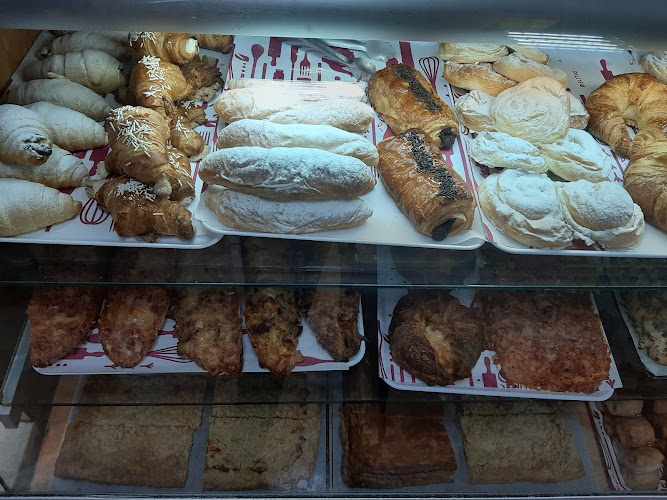 Fotografia tomada fuera de Despacho de Pan  La Rubia - Supermercado en Santa Pola, Alicante