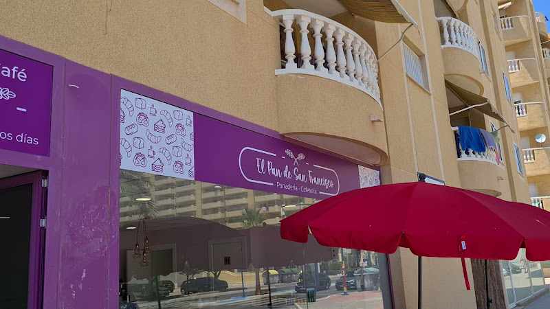 Fotografia tomada fuera de El Pan de San Francisco - Panadería en San Javier, Murcia