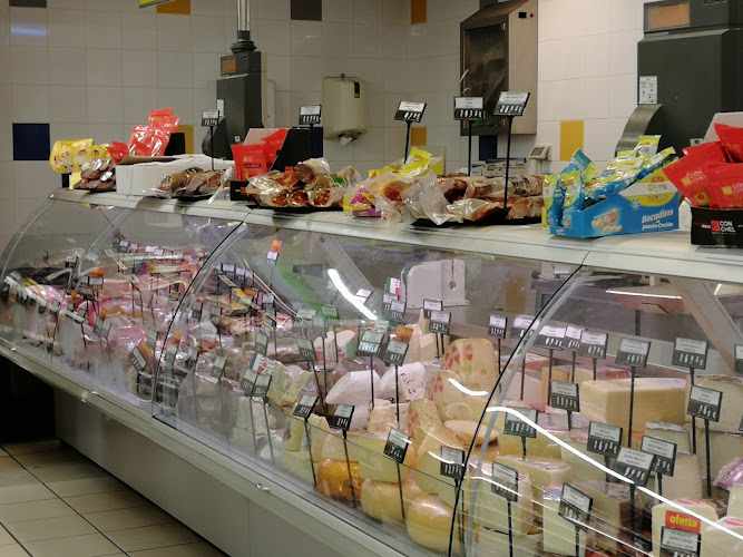Fotografia tomada fuera de SuperDino Apolo II - Supermercado en Playa de la Américas, Santa Cruz de Tenerife