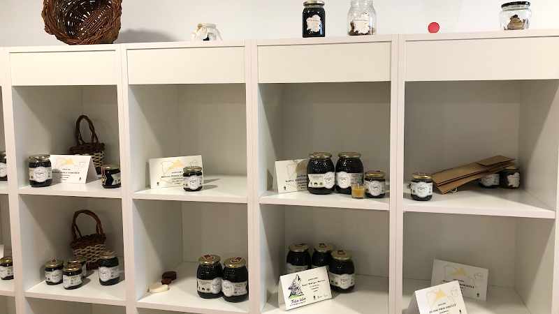 Fotografia tomada fuera de Sabores de Trevinca - Magasin d'alimentation bio en A Veiga, Orense