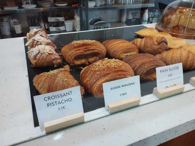 Fotografia tomada fuera de Utopia Pastisseria | Pastelería y Bollería artesanal - Pastelería en Quart de Poblet, Valencia