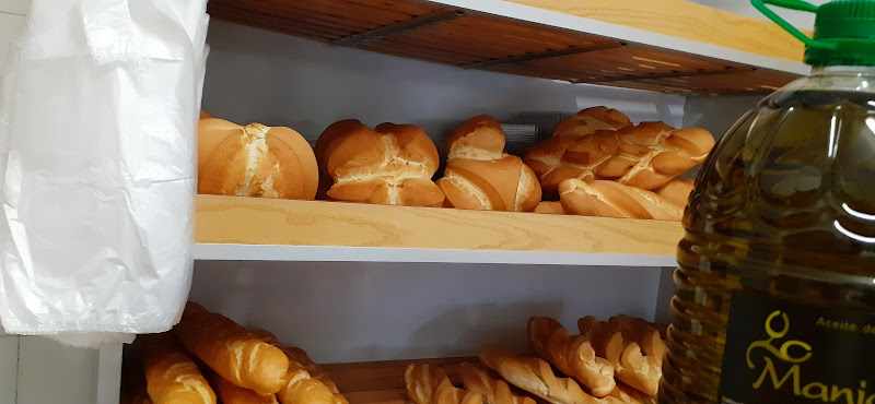 Fotografia tomada fuera de Panaderia & Bolleria Zarco - Panadería en Mota del Cuervo, Cuenca