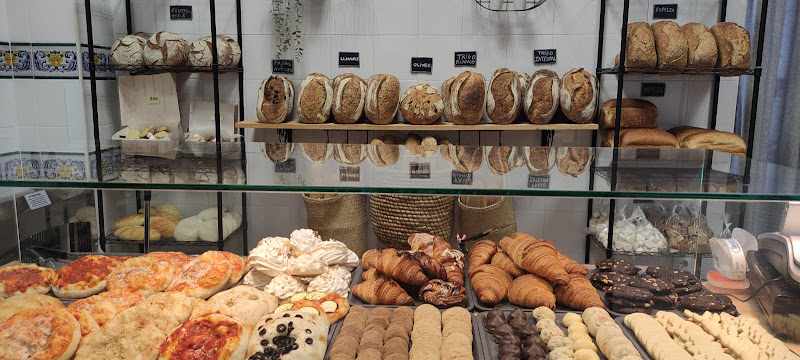 Fotografia tomada fuera de Panadería ORIGEN - Forn de pa en Mogente/Moixent, Valencia