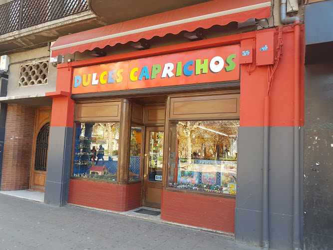Fotografia tomada fuera de Dulces Caprichos - Tienda de golosinas en Miranda de Ebro, Burgos
