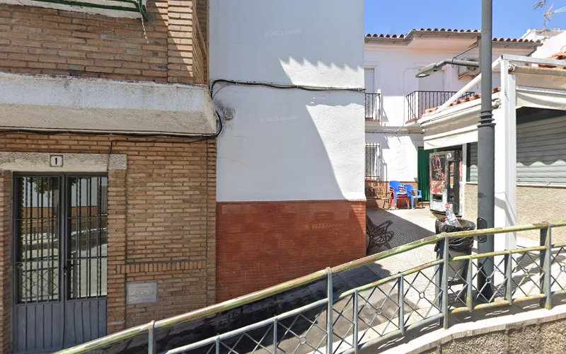 Fotografia tomada fuera de Patatas Fritas Alanís - Churrería en Alanís, Sevilla