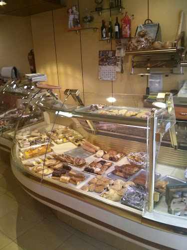 Fotografia tomada fuera de Pasteleria Riba S.L. - Pastelería en Alagón, Zaragoza