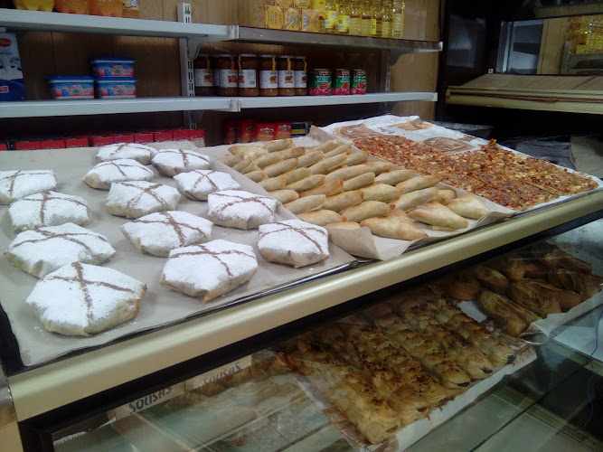 Fotografia tomada fuera de Pastelería Luna - Panadería en Fuenlabrada, Madrid