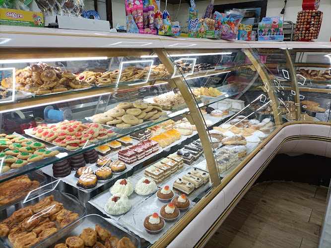 Fotografia tomada fuera de Fuentes - Panadería en Fuenlabrada, Madrid