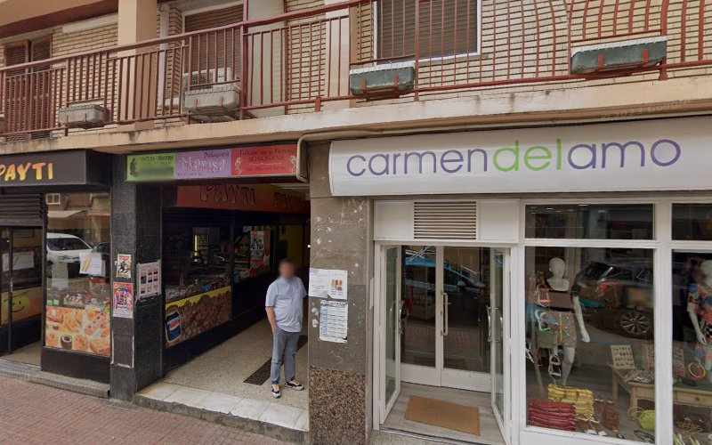Fotografia tomada fuera de Lorenzo García Porro - Tienda de golosinas en Alagón, Zaragoza