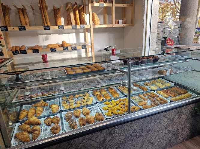 Fotografia tomada fuera de La cremallera horno de pan - Forn de pa en Figueres, Girona