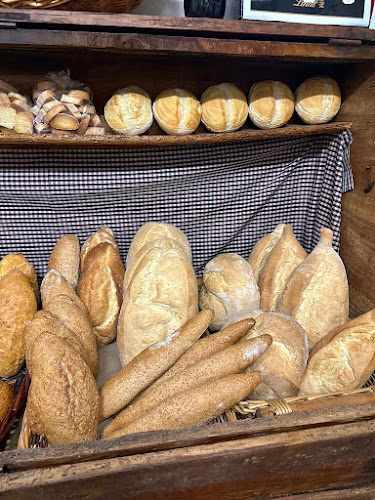 Fotografia tomada fuera de Forn de llenya Ca l'Arrufat - Forn de pa en Sant Esteve de Guialbes, Girona