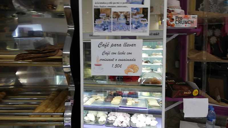 Fotografia tomada fuera de Pastelería Panadería Sánchez - Pastelería en Manises, Valencia