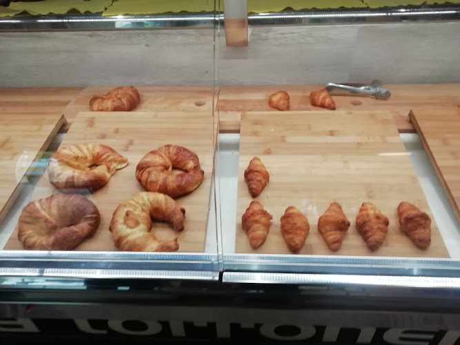 Fotografia tomada fuera de La Nova Torronera - Heladería en Manises, Valencia