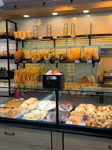 Fotografia tomada fuera de Pastelería Manacor - Pastelería en Madrid, Madrid