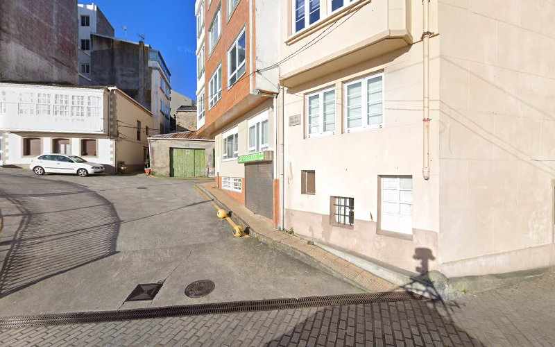 Fotografia tomada fuera de O Obradoiro - Panadería en Malpica, A Coruña