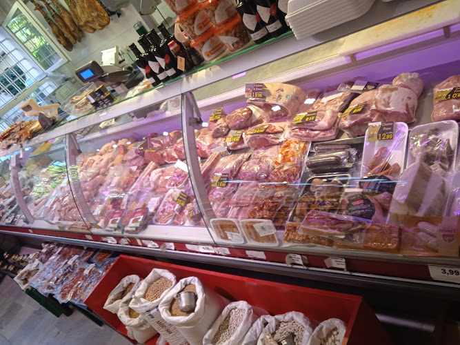 Fotografia tomada fuera de Supermercados La Despensa Express Casa de Campo - Supermercado en Madrid, Madrid