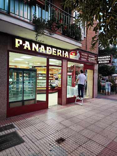 Fotografia tomada fuera de La Panadería - Panadería en Leganés, Madrid