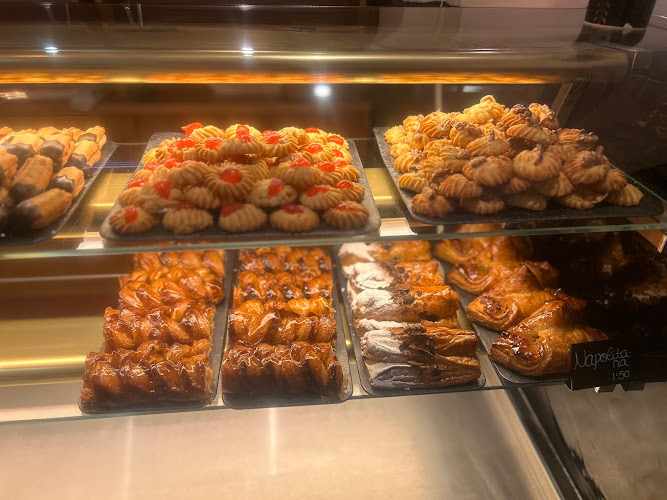 Fotografia tomada fuera de La moderna - Pastelería en Leganés, Madrid