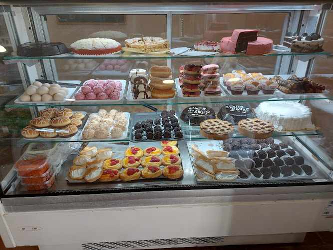 Fotografia tomada fuera de Forn I Pastisseria Ca'n Alemany - Panadería en Consell, Baleares