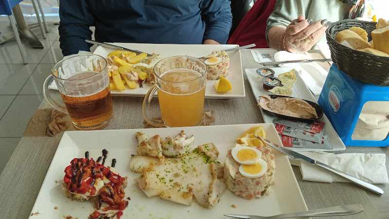 Fotografia tomada fuera de Creperia Punto y Aparte - restaurantes en Sant Vicenç dels Horts, Barcelona
