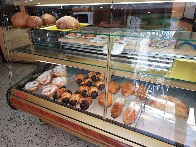 Fotografia tomada fuera de Forn de pa TRILLA - Forn de pa en Sant Vicenç de Montalt, Barcelona