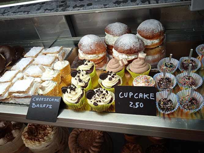 Fotografia tomada fuera de Amai Pastelería Desayunos y meriendas - Pastelería en Piedralaves, Ávila