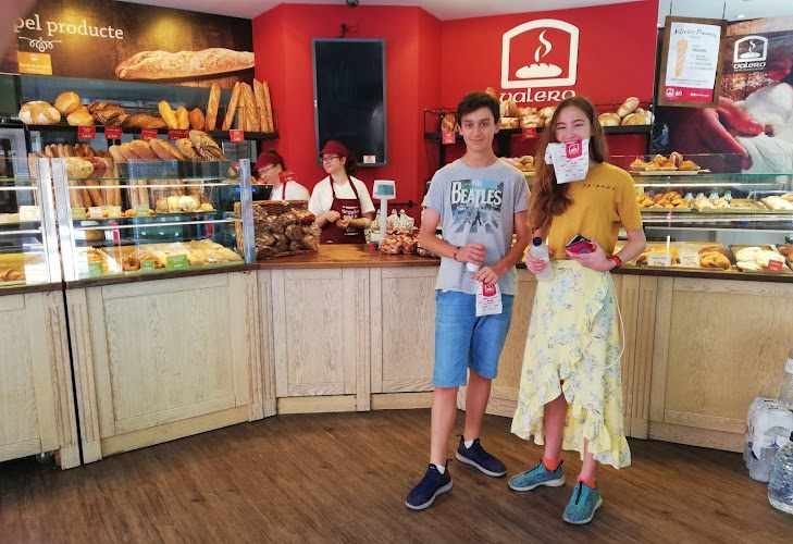 Fotografia tomada fuera de Panadería Valero Forn Tradicional - Panadería en Sant Quirze del Vallès, Barcelona