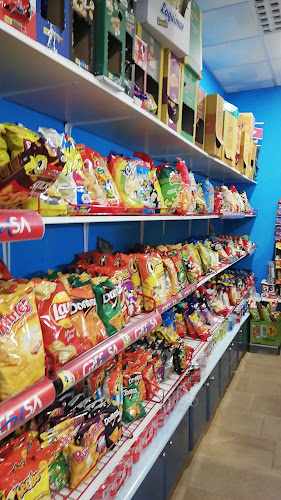 Fotografia tomada fuera de El Rinconcito - Tienda de golosinas en Arroyo de San Serván, Badajoz