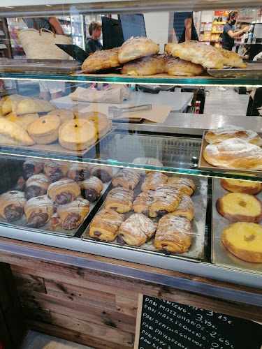 Fotografia tomada fuera de Supermercado Proxim - Supermercat en Port de Sóller, Baleares