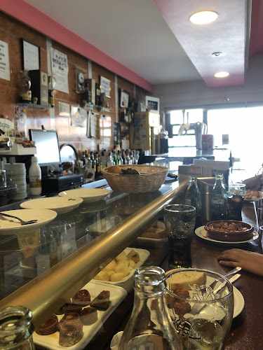 Fotografia tomada fuera de EL PALOMAR - cafeterías en San Pedro del Arroyo, Ávila